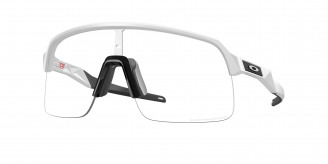 Oakley Sutro Lite OO9463 946346 Matte White (Clear to Black Iridium Photochromic)